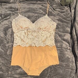 MARTINA LIANA Lace Bodysuit with Floral Design
